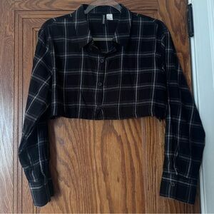 H&M Black & White Plaid Cropped Button Up Shirt size M